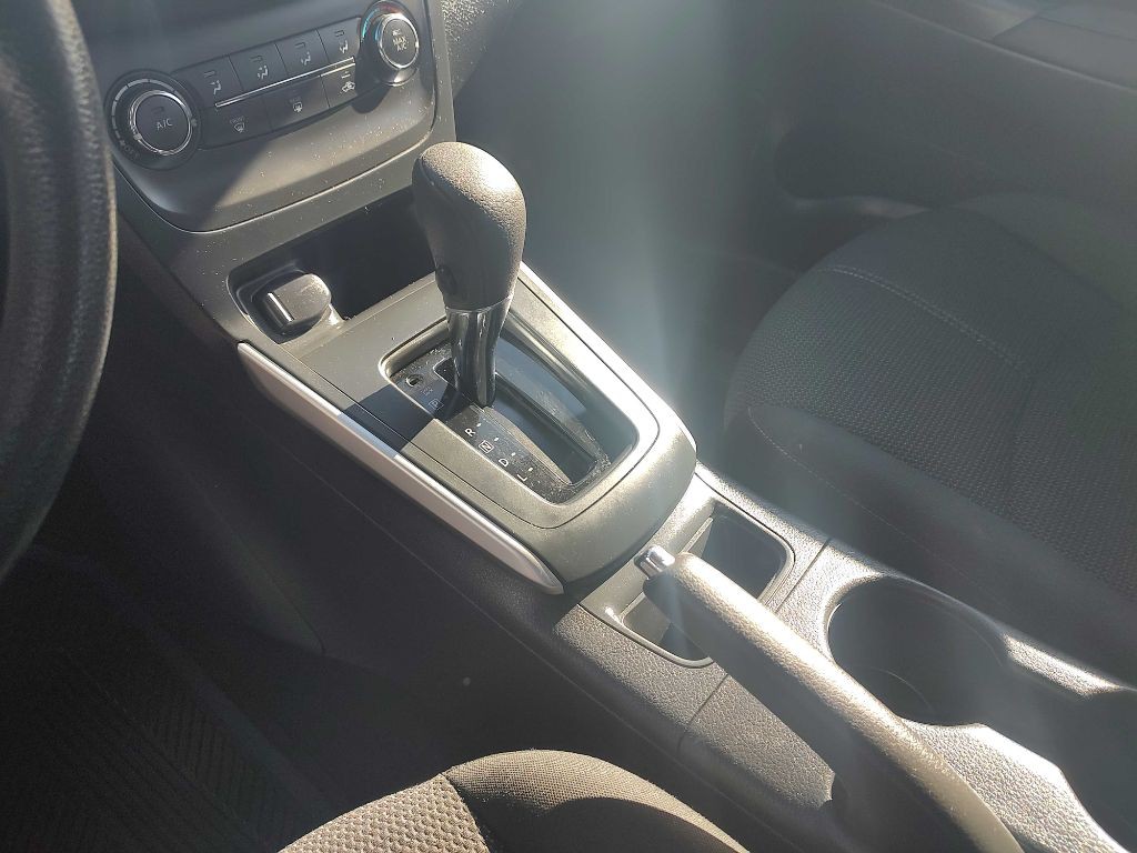 2017 Nissan Sentra Image 10