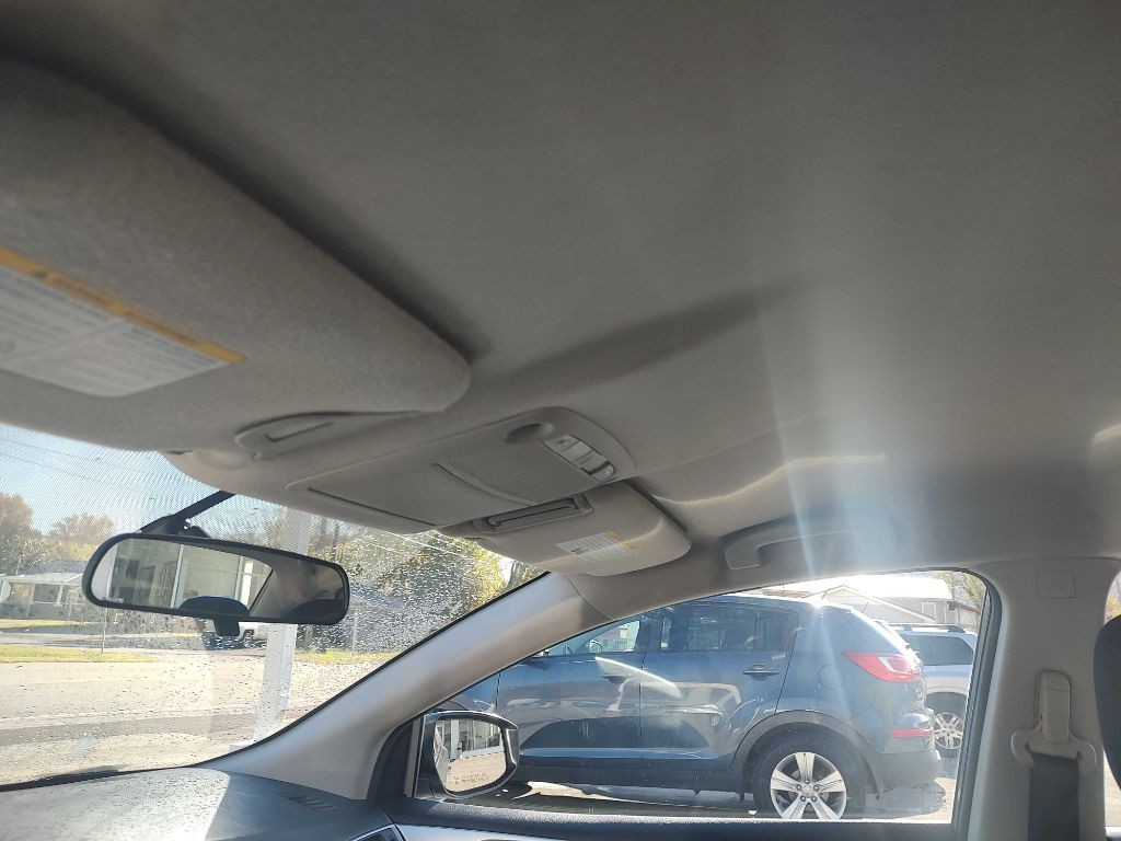 2017 Nissan Sentra Image 13