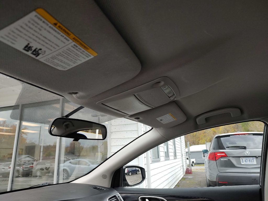 2019 Nissan Sentra Image 8