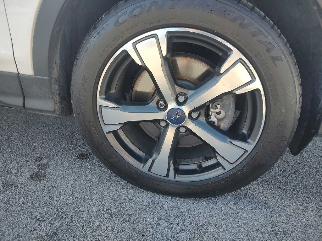 2018 Ford Escape Image 2