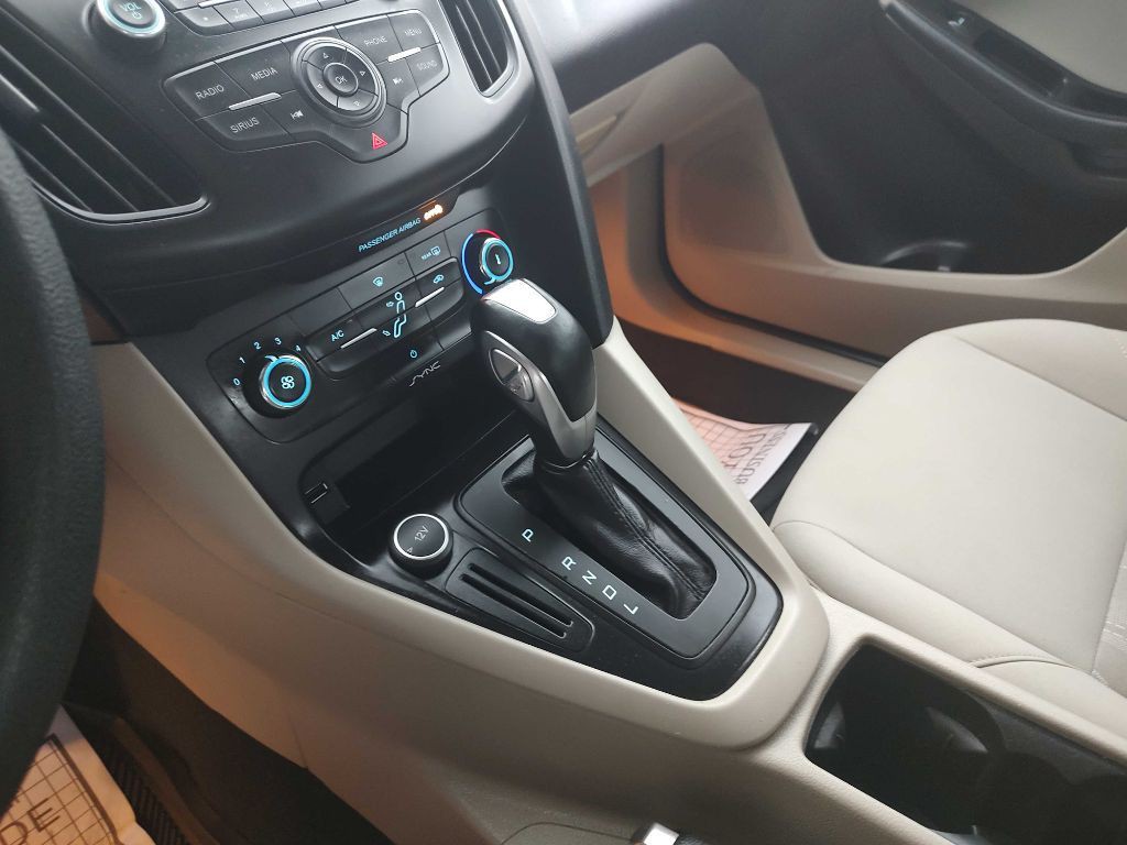 2015 Ford Focus Image 29