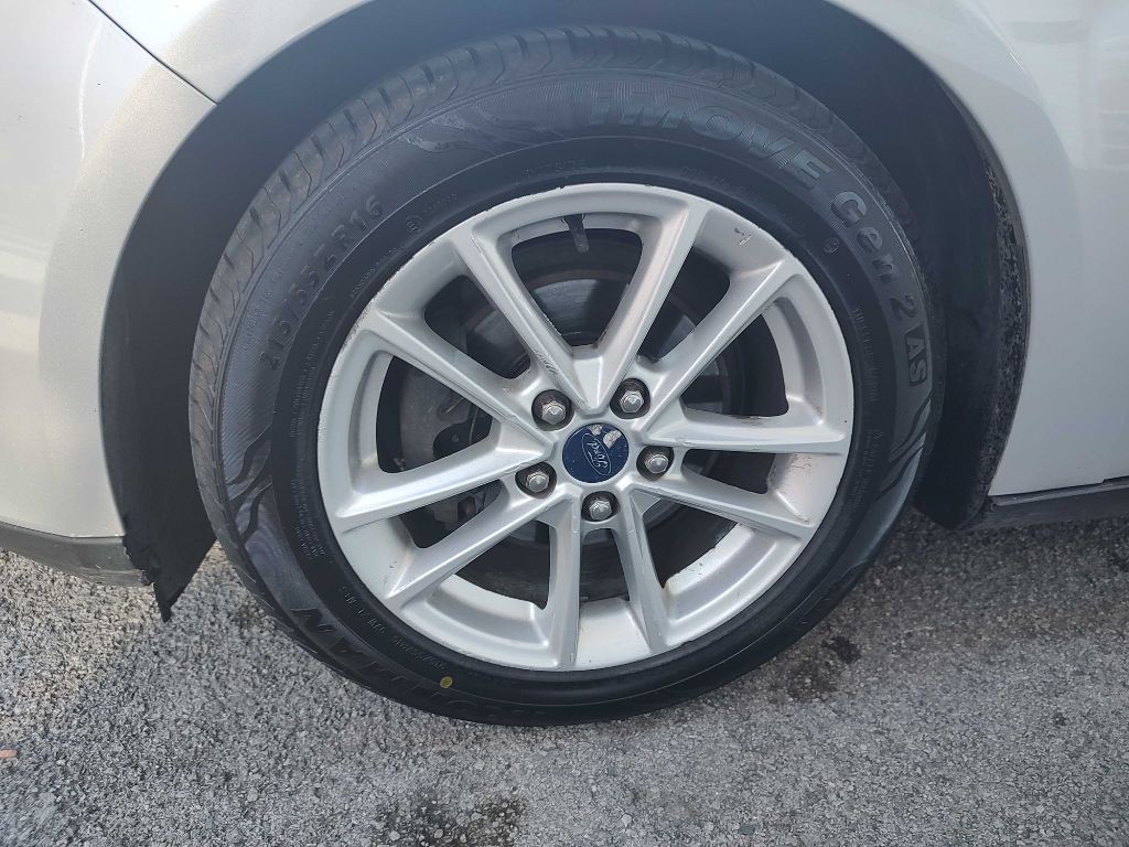 2015 Ford Focus Image 4