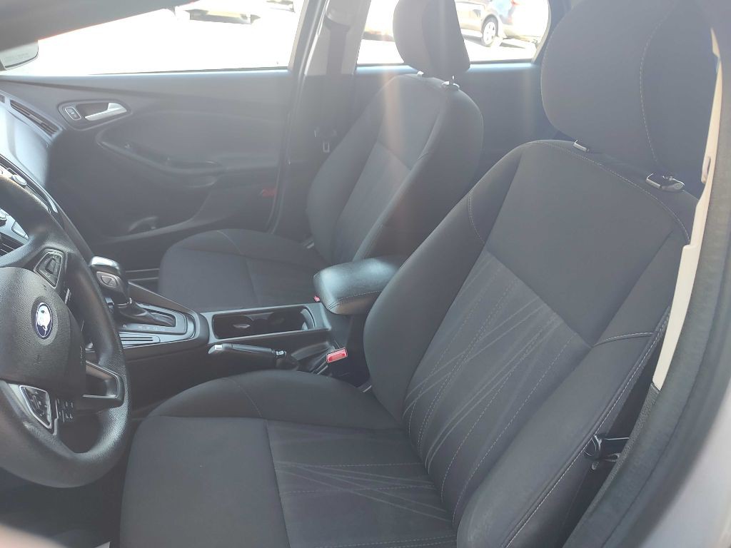 2015 Ford Focus Image 8