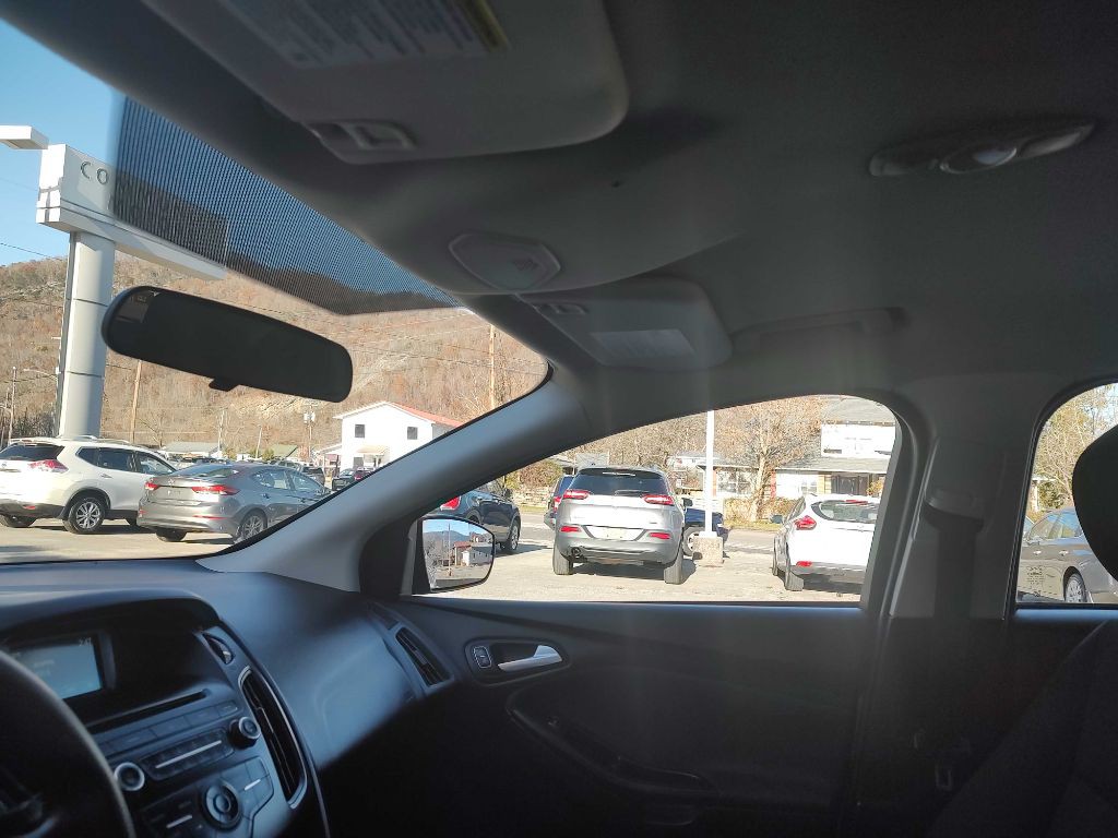 2015 Ford Focus Image 10