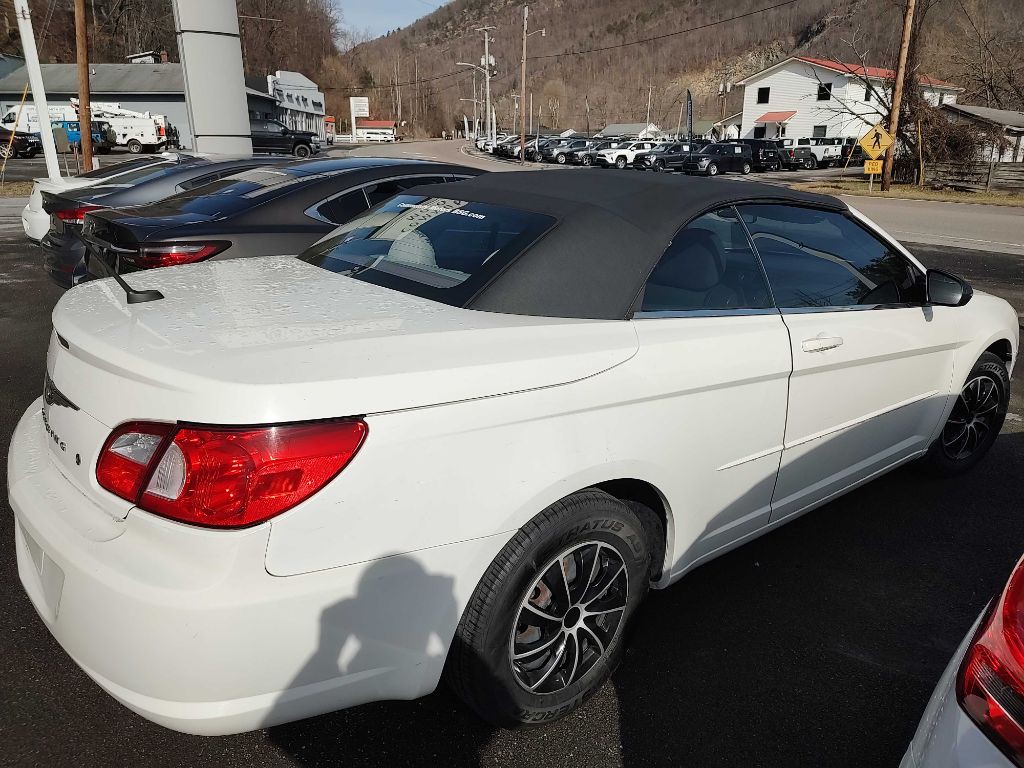 2008 Chrysler Sebring Image 4