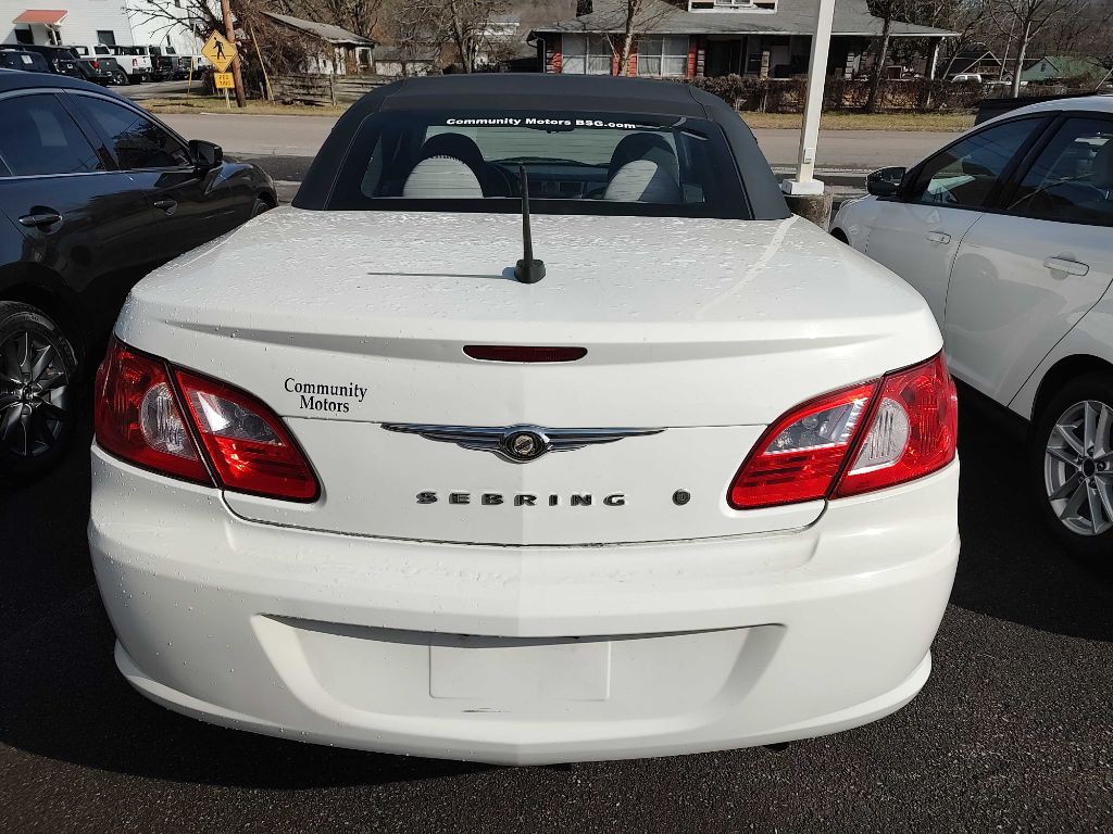 2008 Chrysler Sebring Image 5