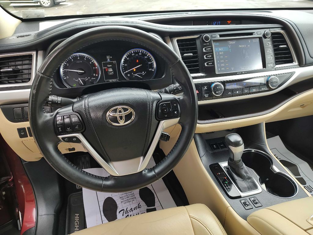 2015 Toyota Highlander Image 4