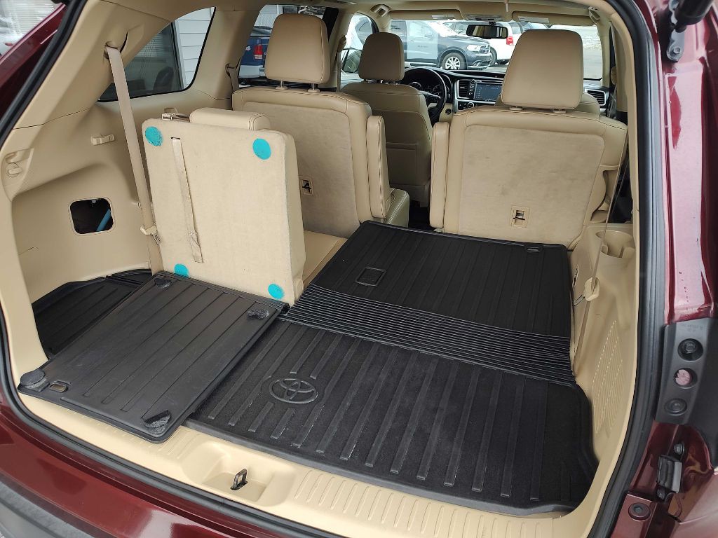 2015 Toyota Highlander Image 15