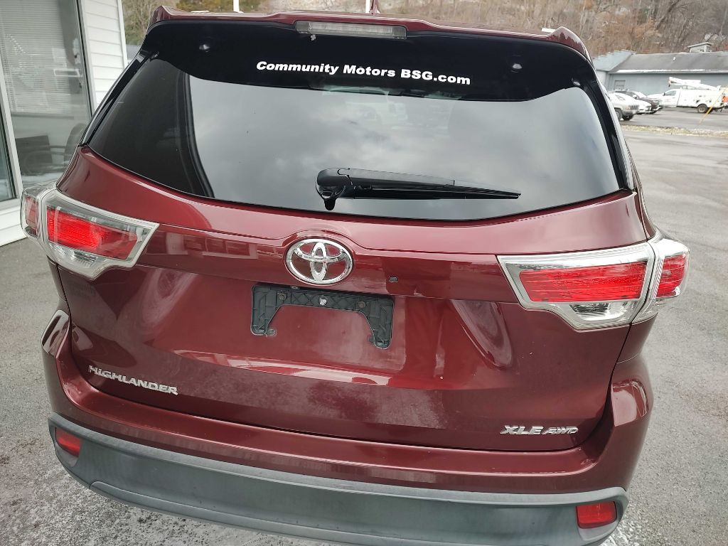 2015 Toyota Highlander Image 17