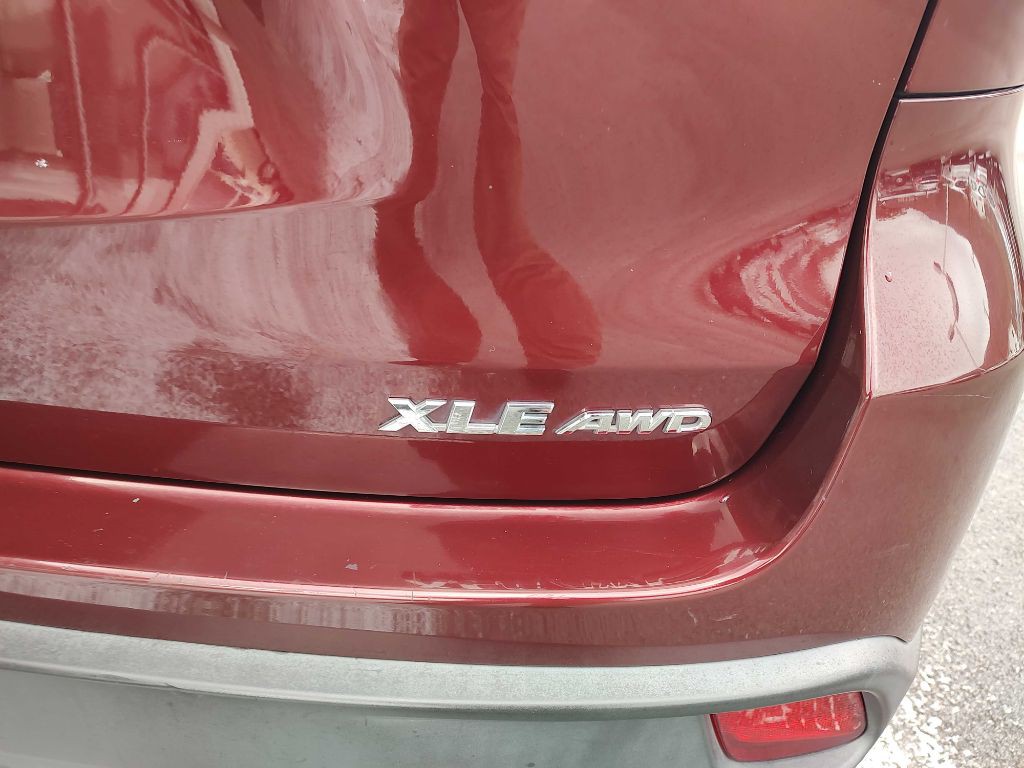 2015 Toyota Highlander Image 18