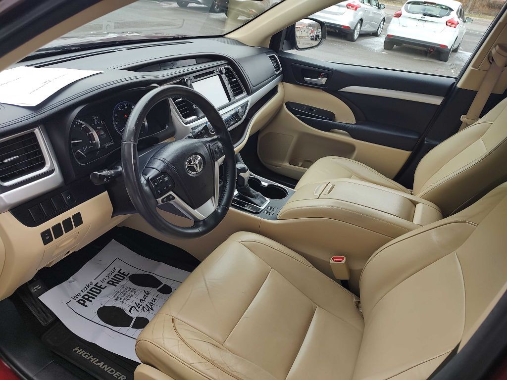 2015 Toyota Highlander Image 3