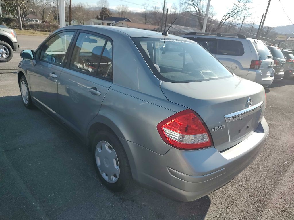 2009 Nissan Versa Image 3