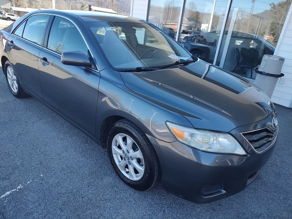 2011 Toyota Camry Image 10