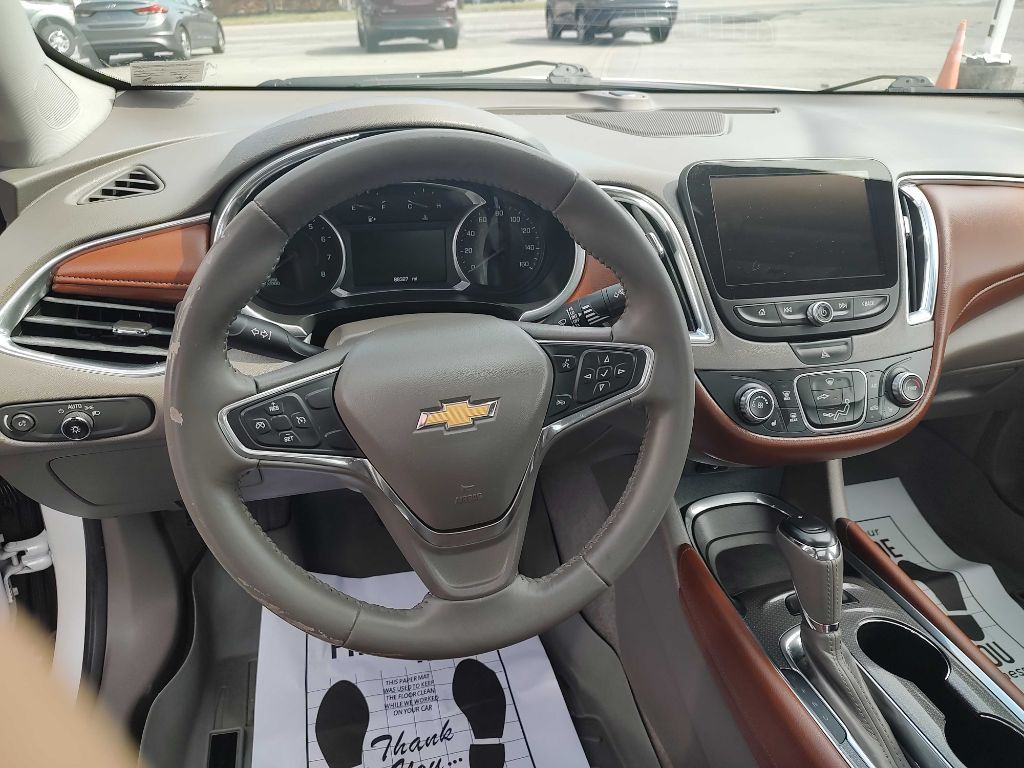 2016 Chevrolet Malibu Image 3