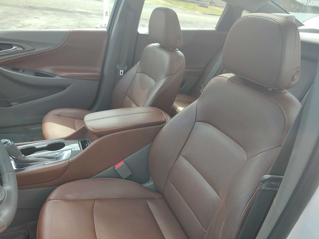 2016 Chevrolet Malibu Image 8