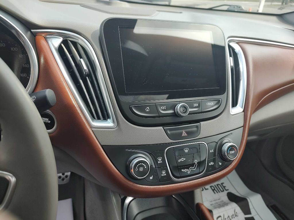 2016 Chevrolet Malibu Image 9