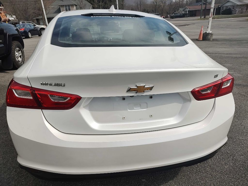 2016 Chevrolet Malibu Image 13