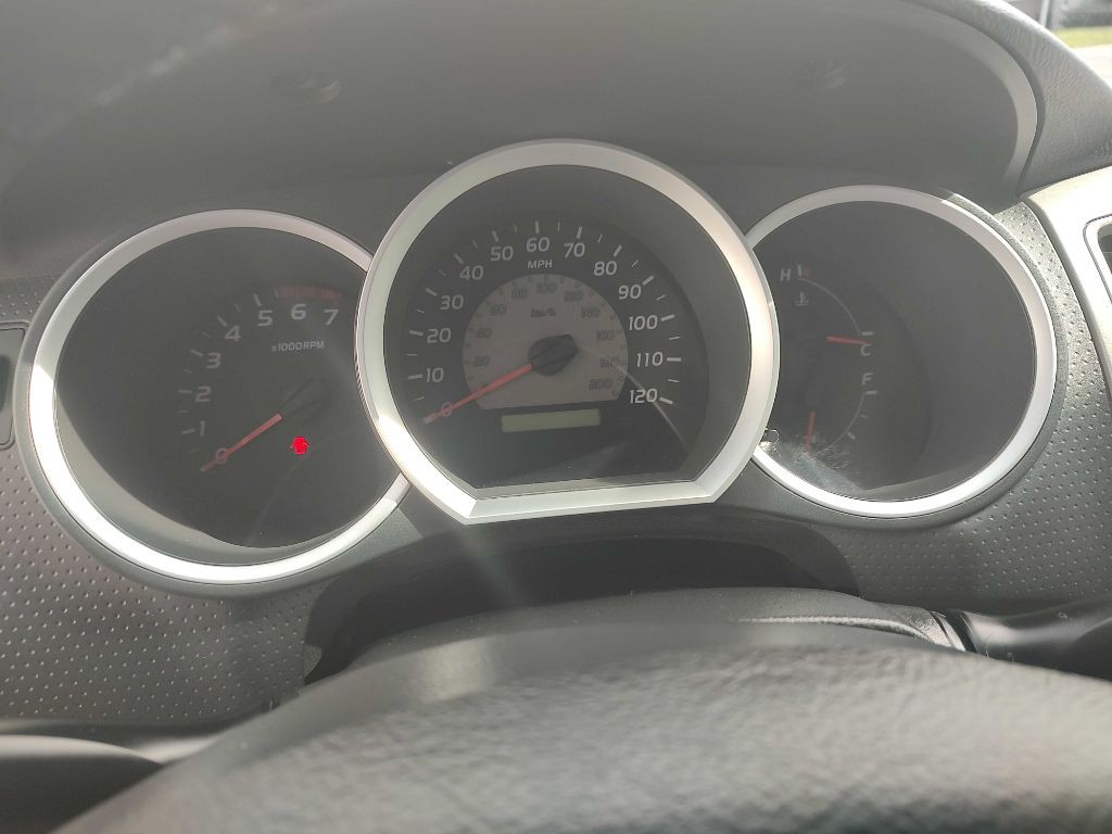 2011 Toyota Tacoma Image 6