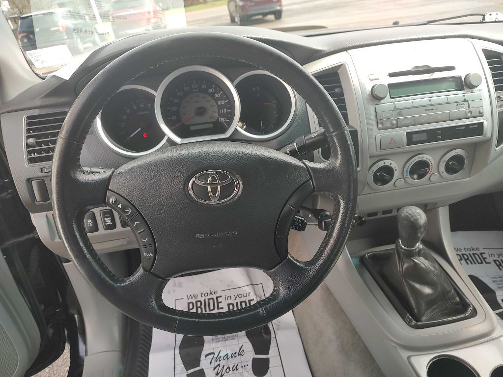 2011 Toyota Tacoma Image 7