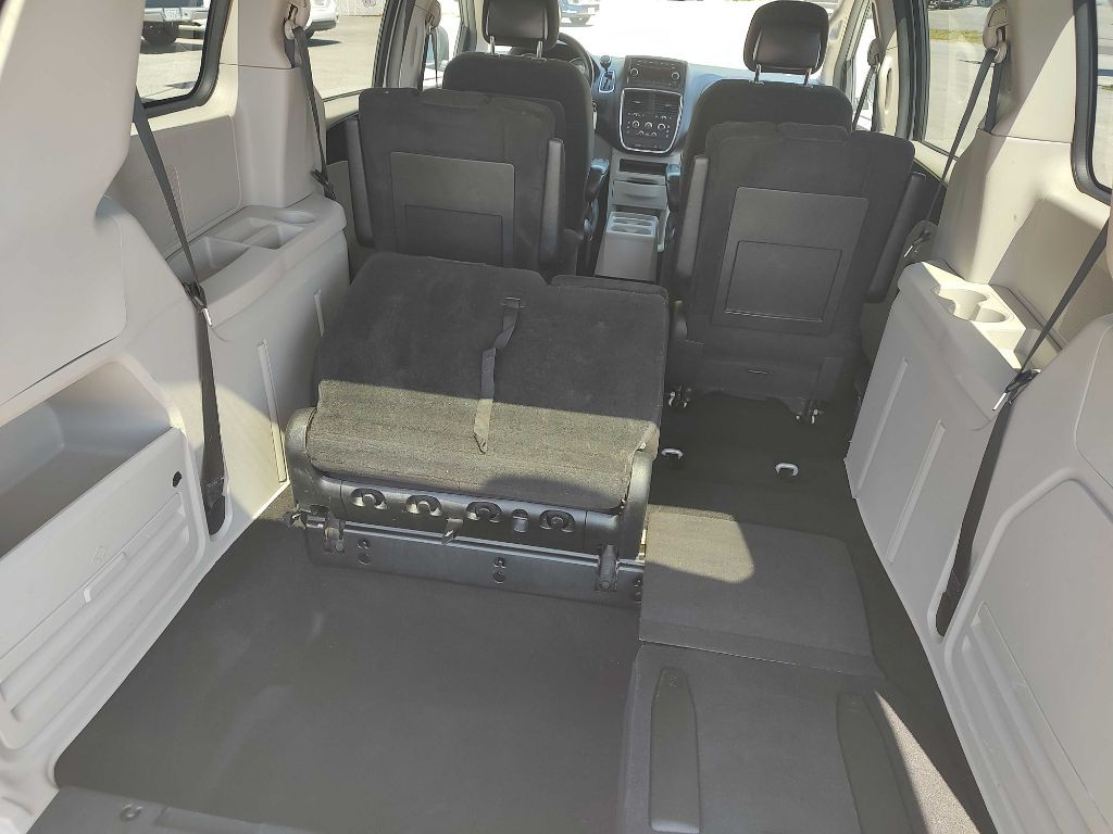2013 Dodge Grand Caravan Image 8