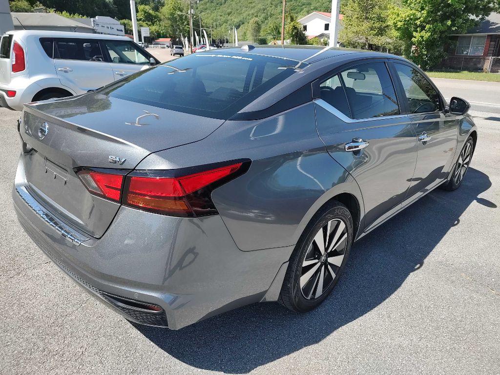 2022 Nissan Altima Image 15