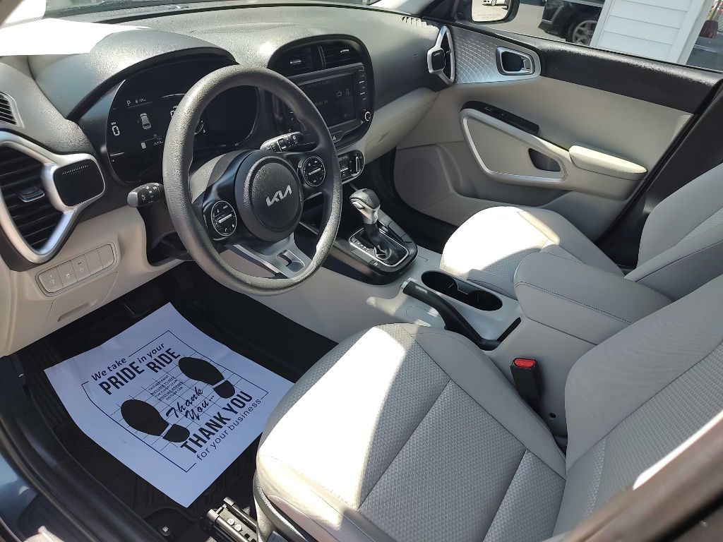2024 Kia Soul Image 3
