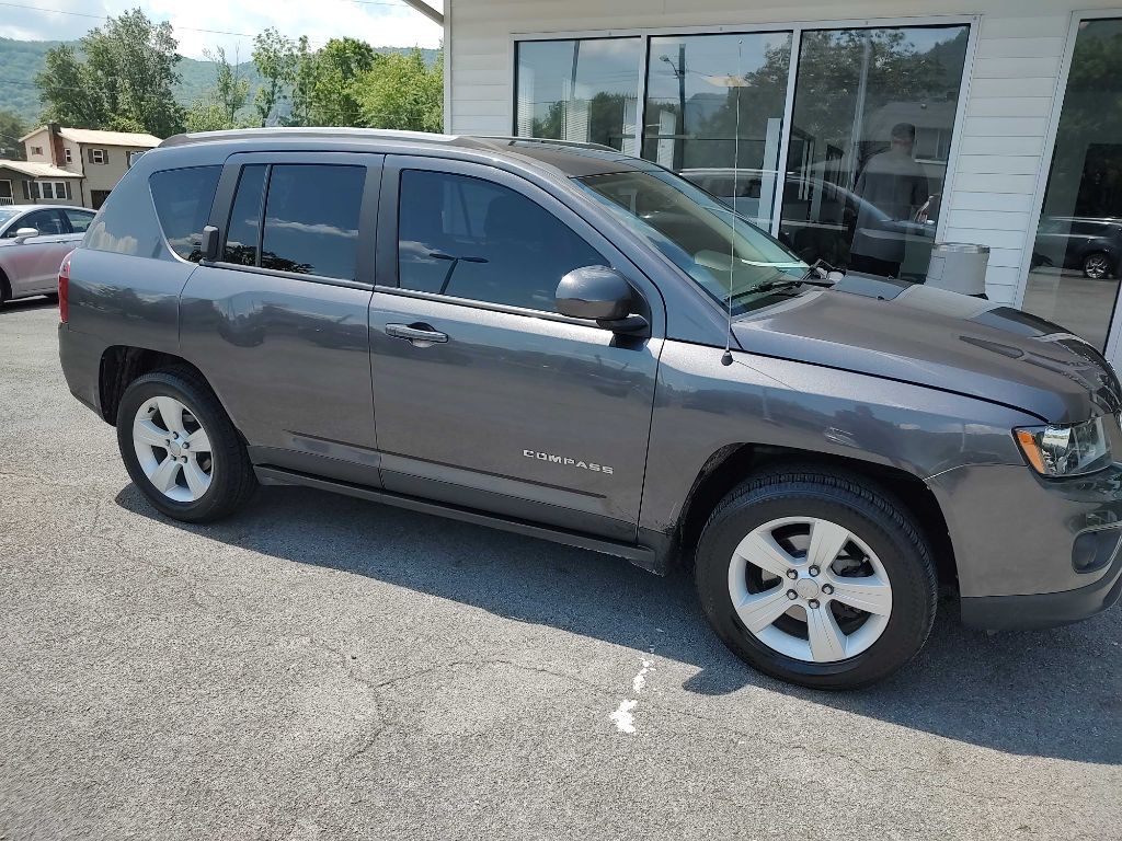 2017 Jeep Compass Image 5