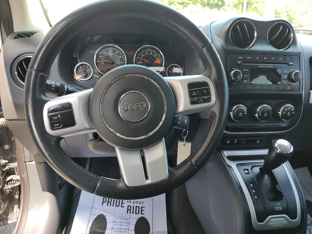 2017 Jeep Compass Image 10