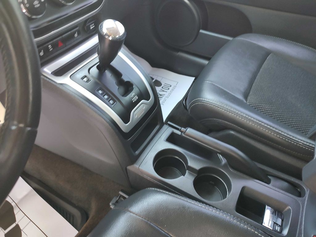 2017 Jeep Compass Image 14