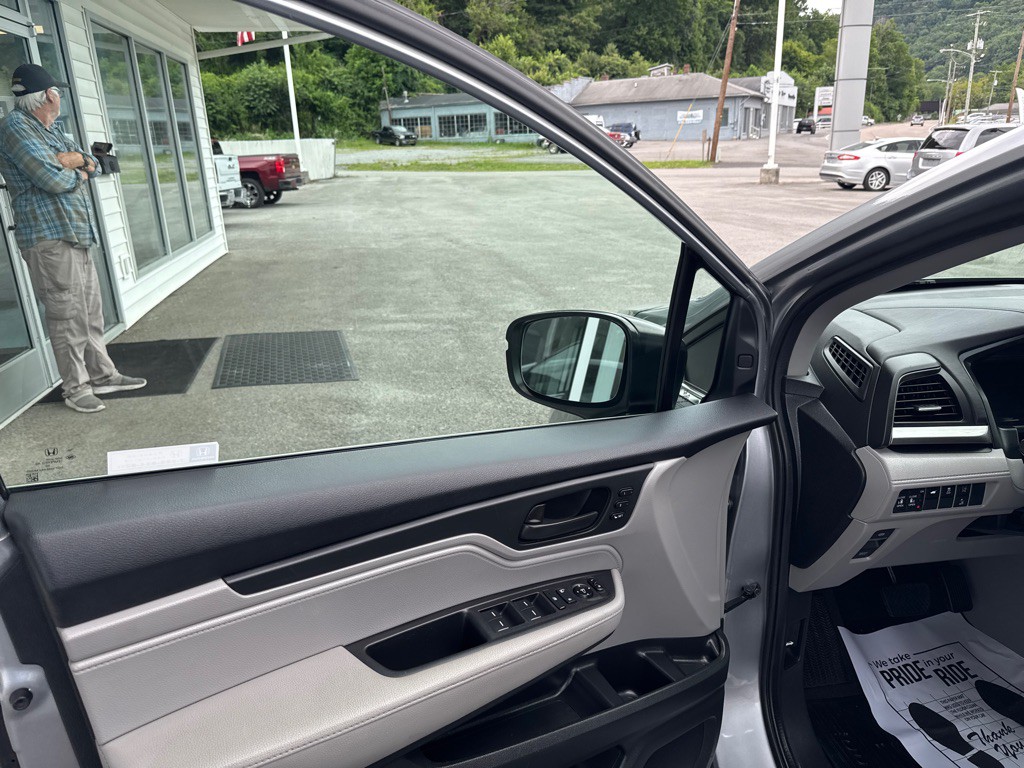 2019 Honda Odyssey Image 16