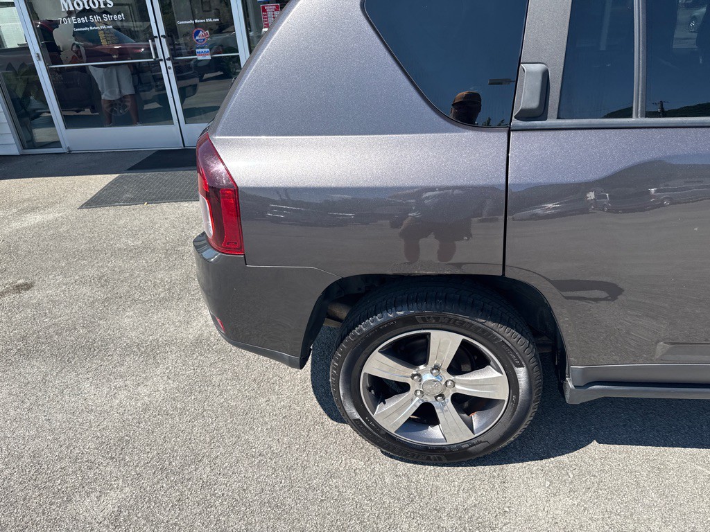 2016 Jeep Compass Image 9