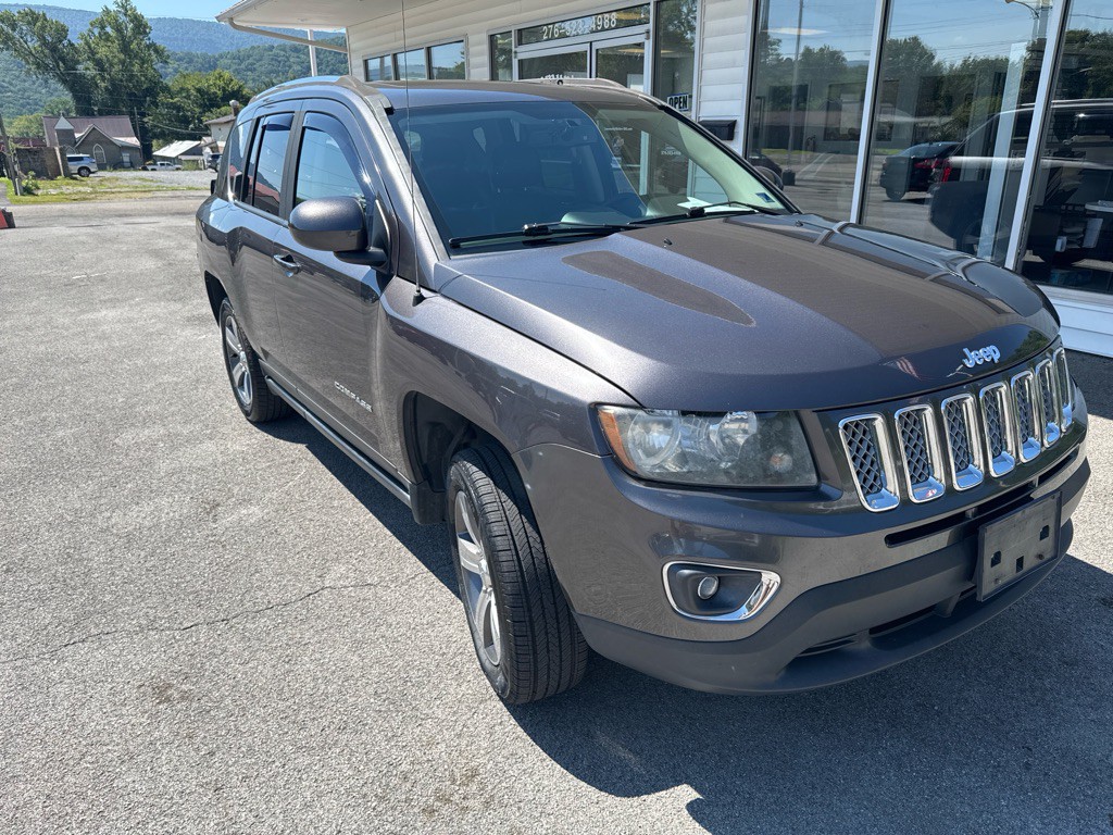 2016 Jeep Compass Image 21