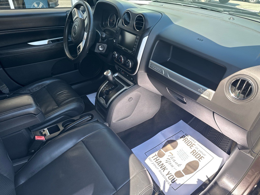 2016 Jeep Compass Image 24