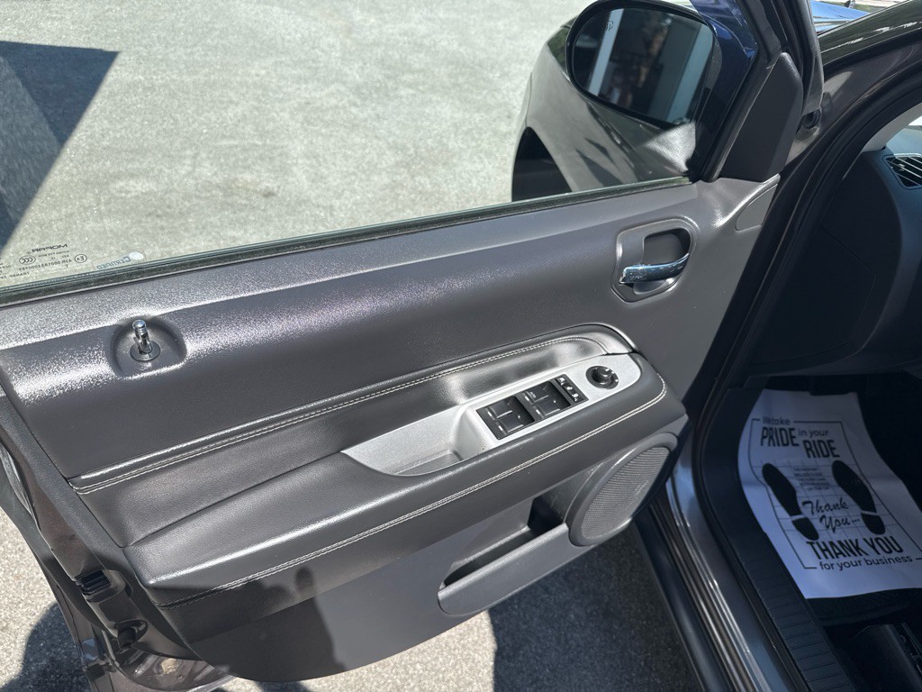 2016 Jeep Compass Image 48