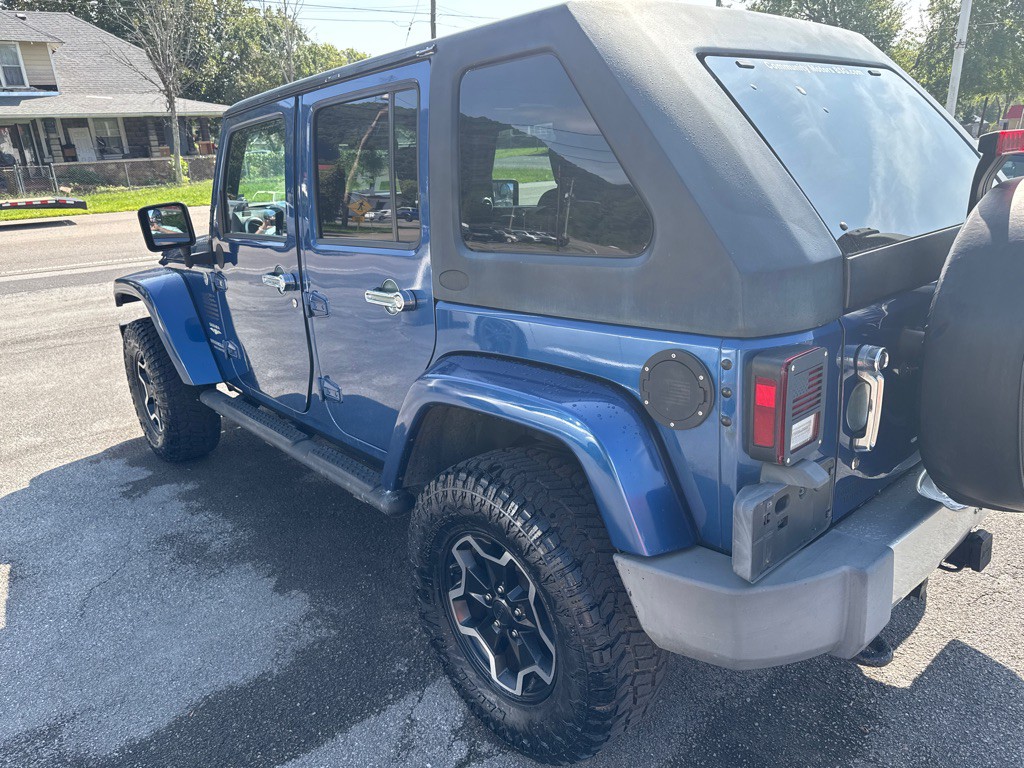 2010 Jeep Wrangler Unlimited Image 13