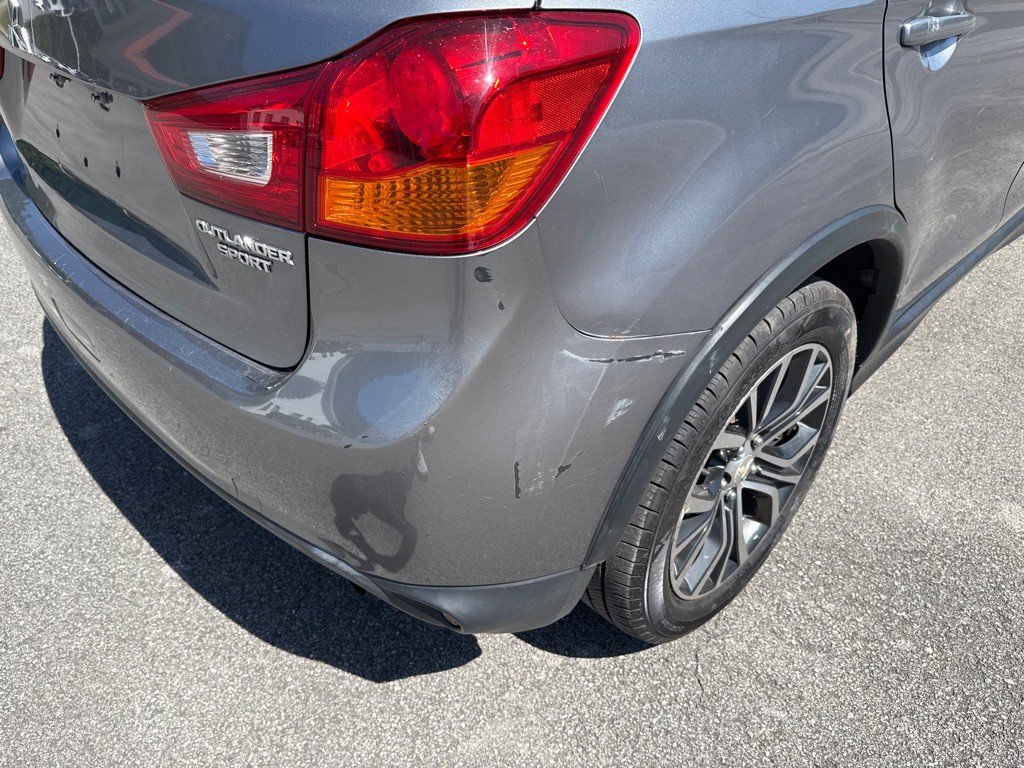 2017 Mitsubishi Outlander Image 7