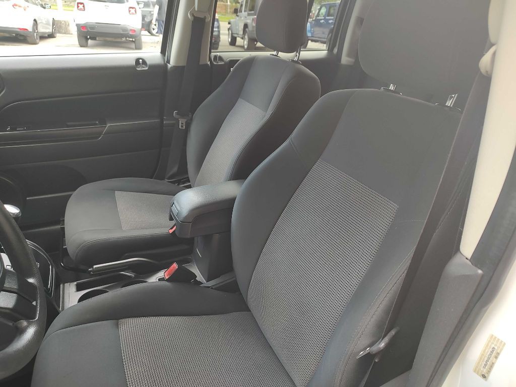 2012 Jeep Patriot Image 10