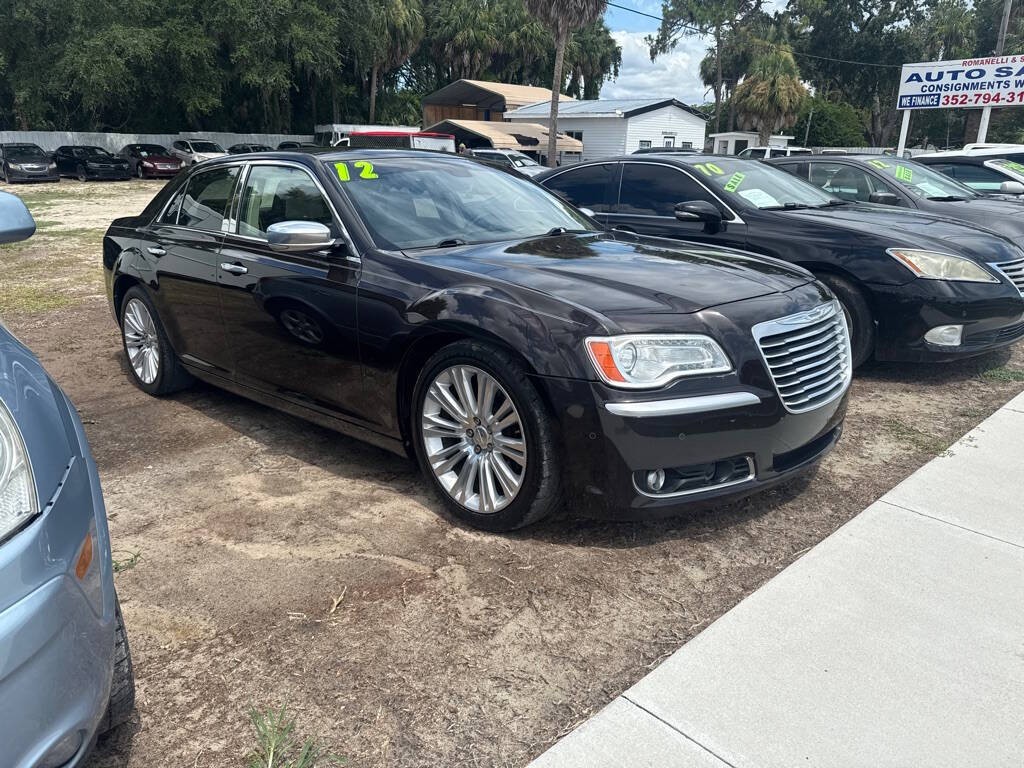 2012 Chrysler 300 Image 2
