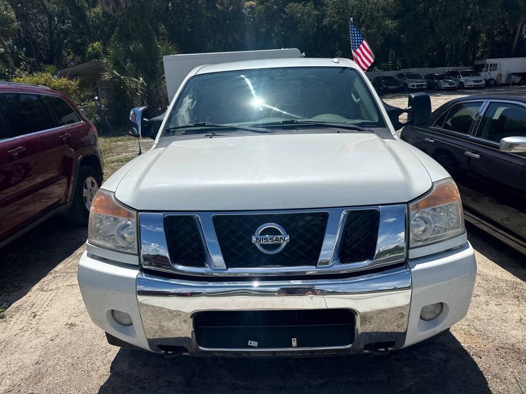 2013 Nissan Titan Image 2