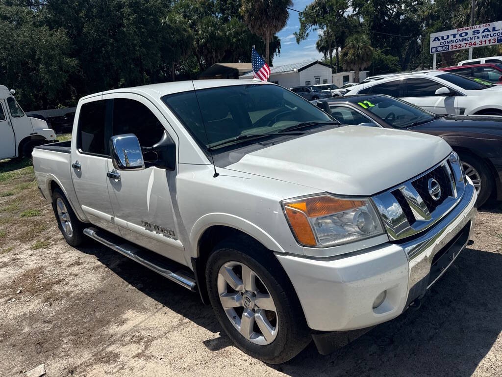 2013 Nissan Titan Image 3