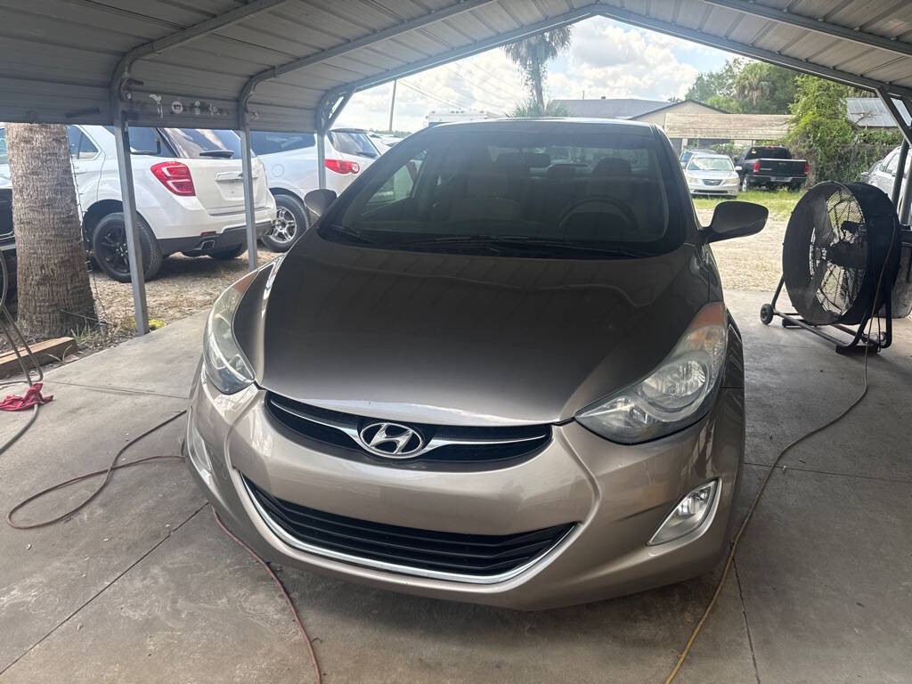 2013 Hyundai Elantra Image 2