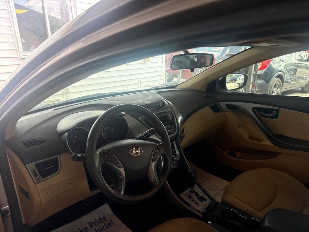 2013 Hyundai Elantra Image 6