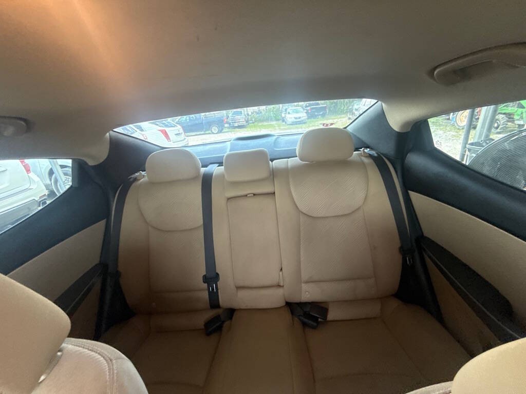 2013 Hyundai Elantra Image 7