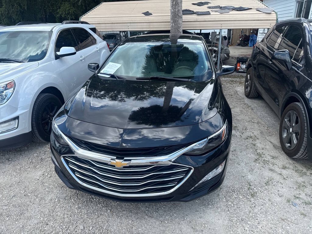 2019 Chevrolet Malibu Image 2