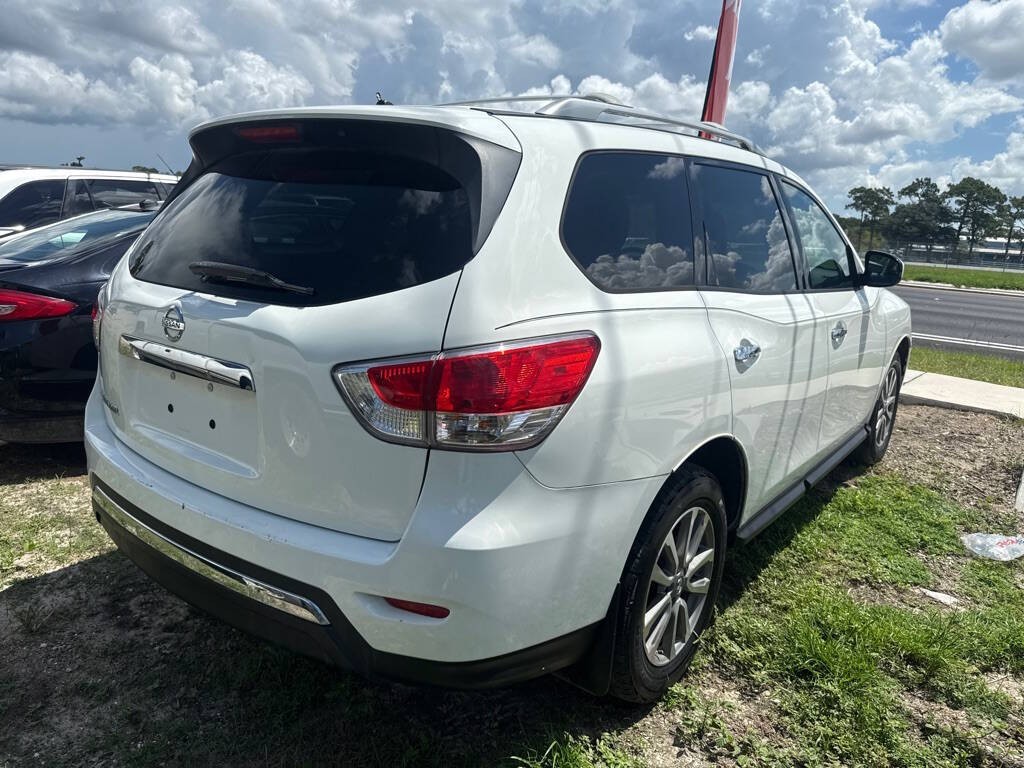 2016 Nissan Pathfinder Image 3