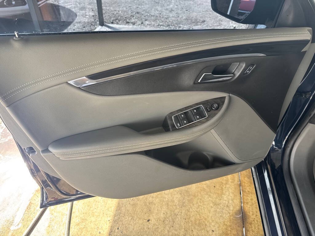 2015 Chevrolet Impala Image 11