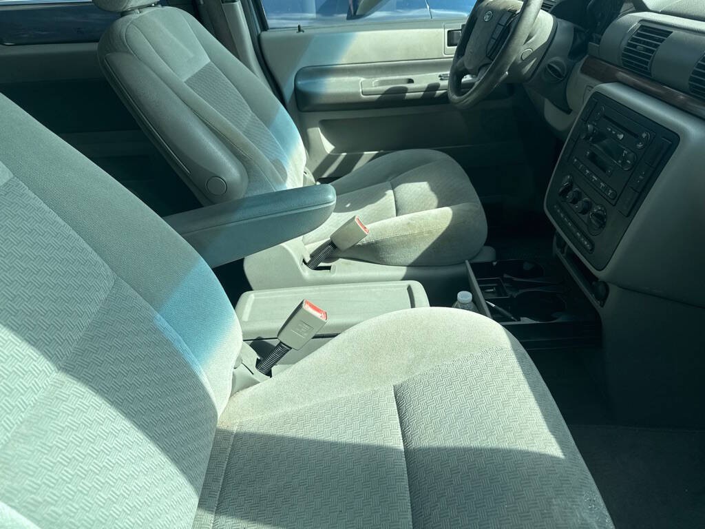 2004 Ford Freestar Image 4