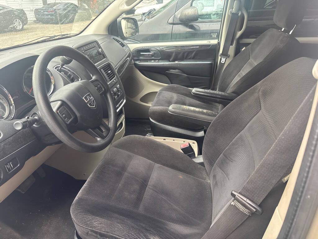 2014 Dodge Grand Caravan Image 2