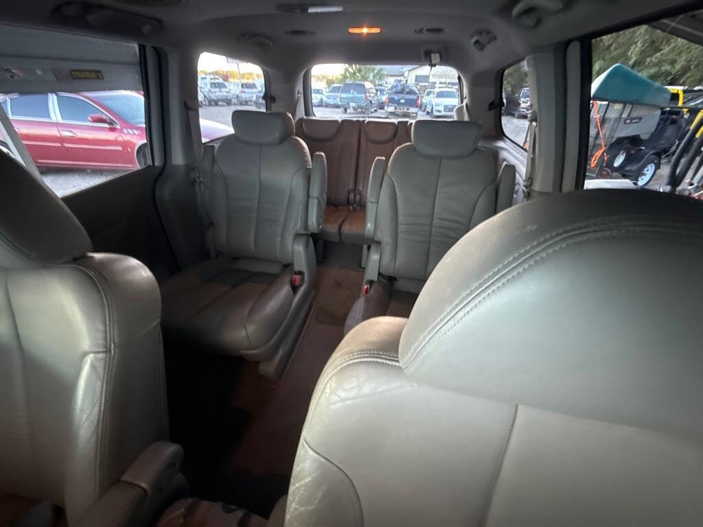 2007 Kia Sedona Image 8