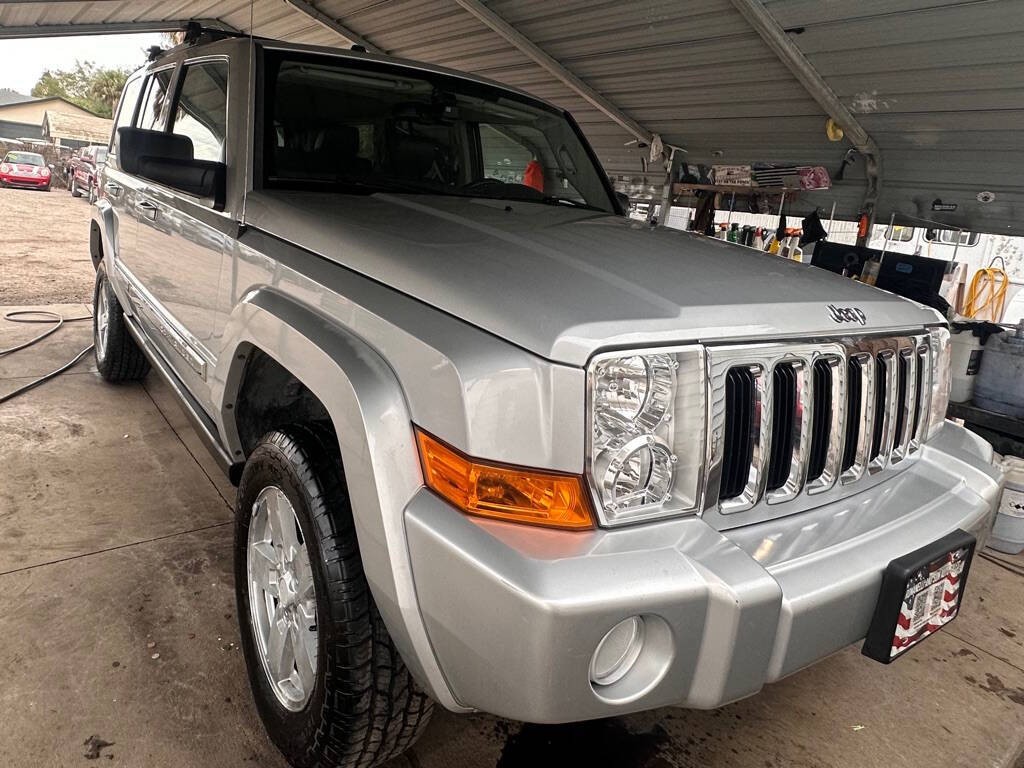 2008 Jeep Commander Image 2